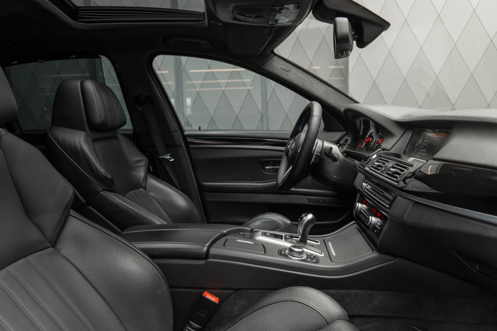 BMW M5 - bilde 40