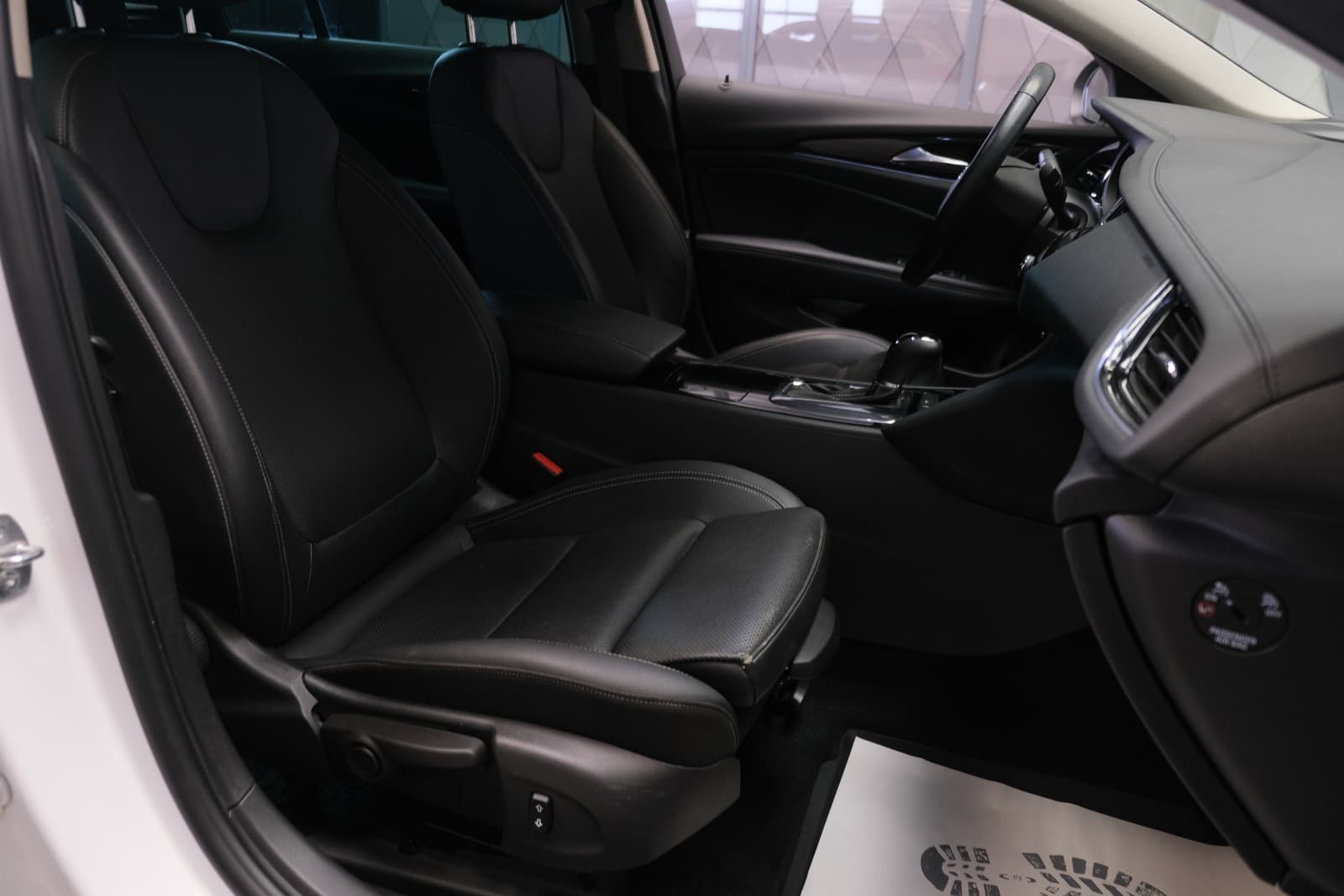 Opel Insignia - bilde 30