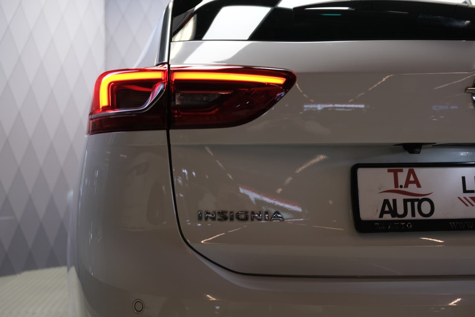 Opel Insignia - bilde 19