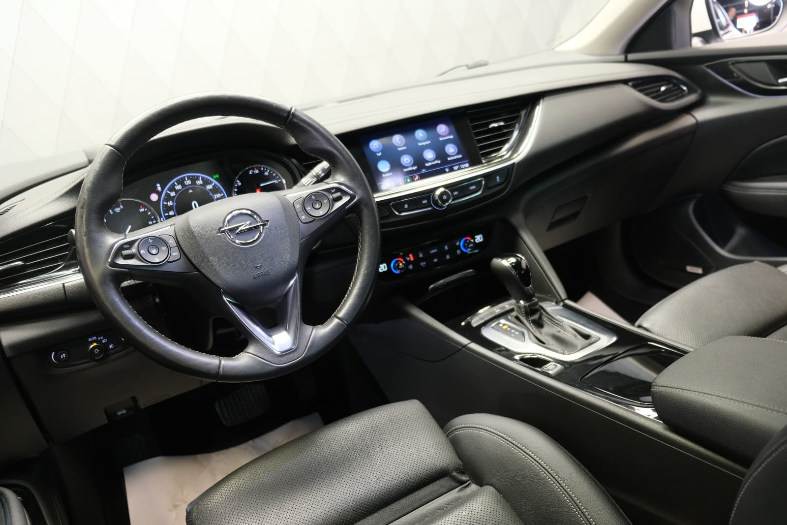 Opel Insignia - bilde 20