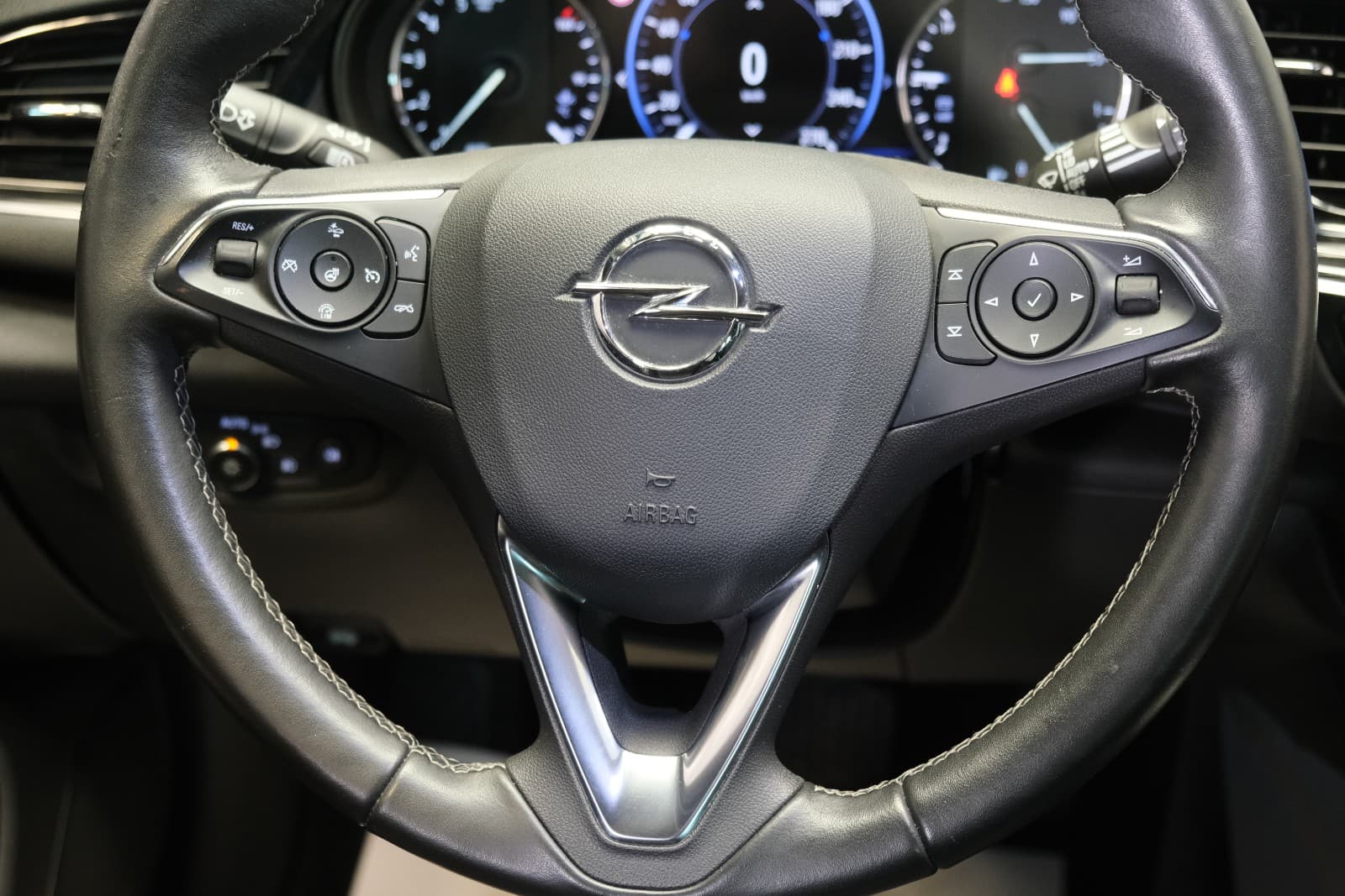 Opel Insignia - bilde 23