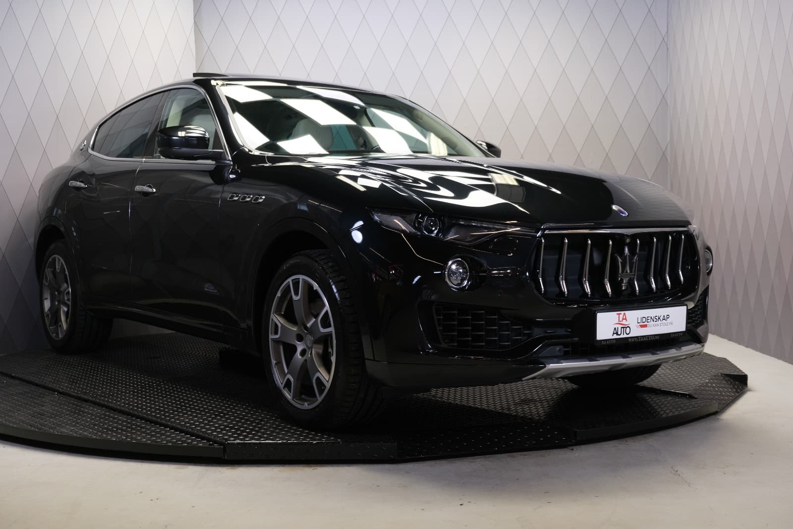 Maserati Levante - bilde 1