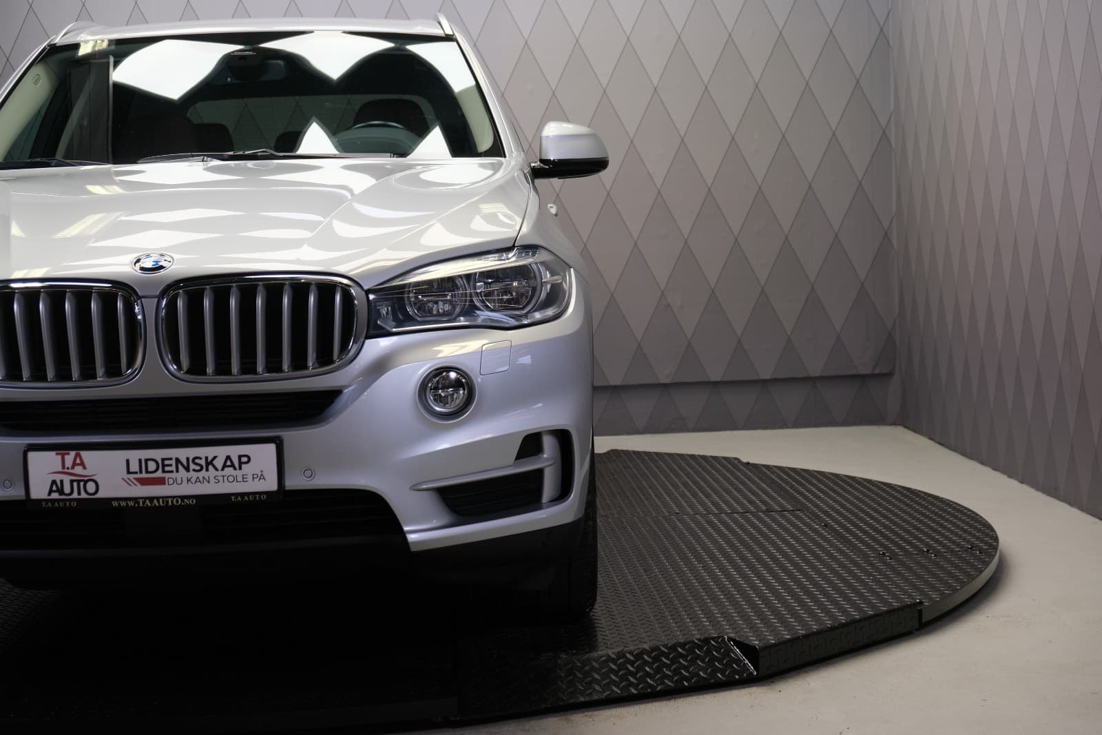 BMW X5 - bilde 17