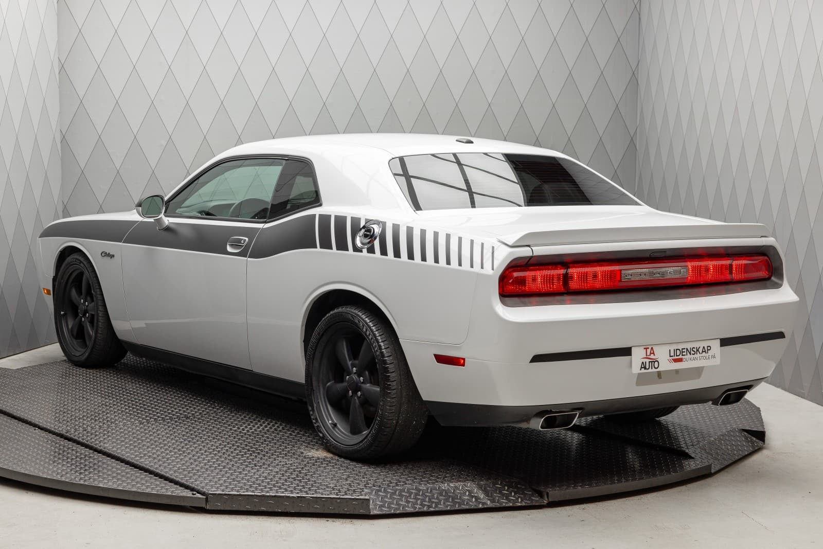 Dodge Challenger - bilde 1