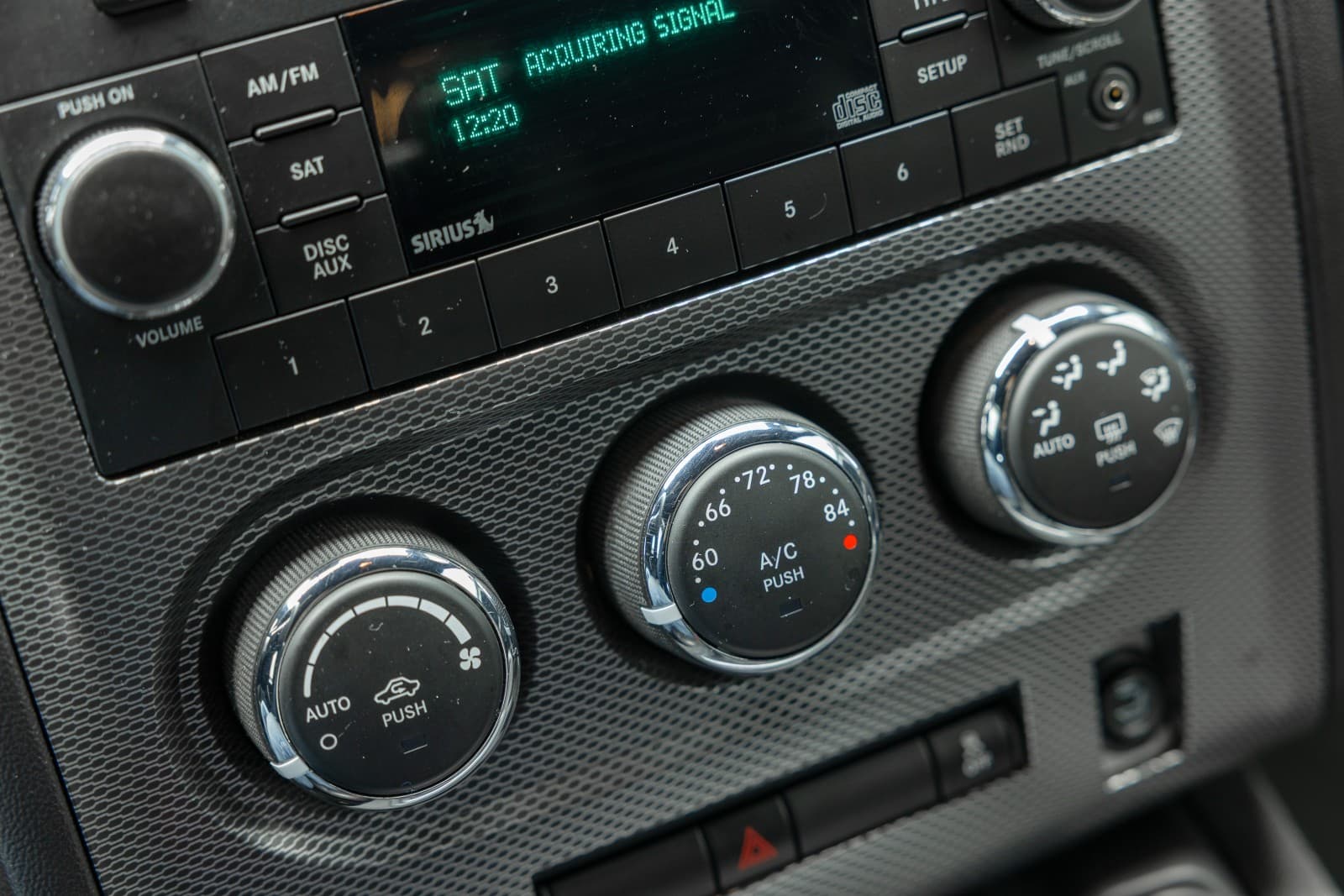 Dodge Challenger - bilde 32