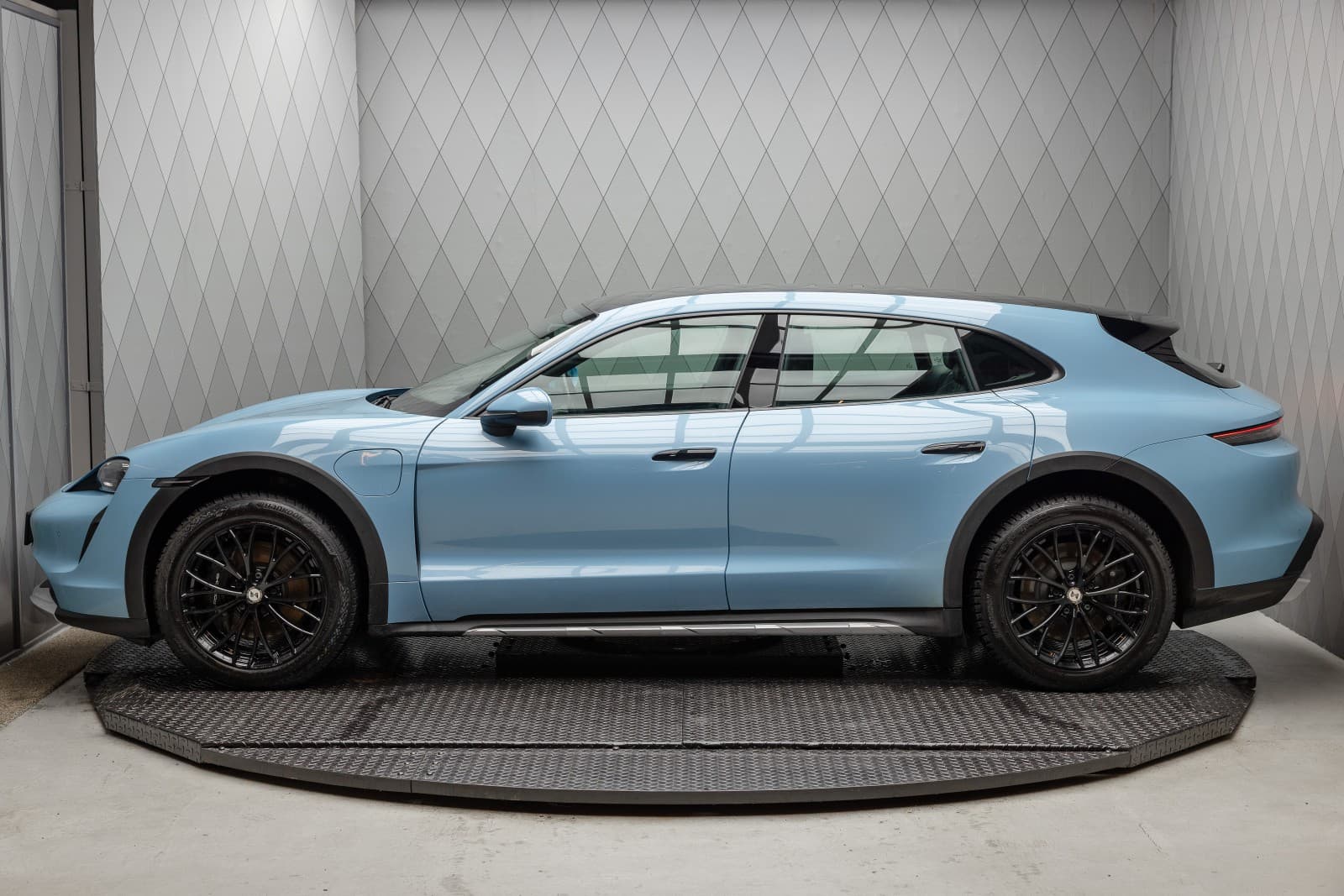 Porsche Taycan Cross Turismo - bilde 7