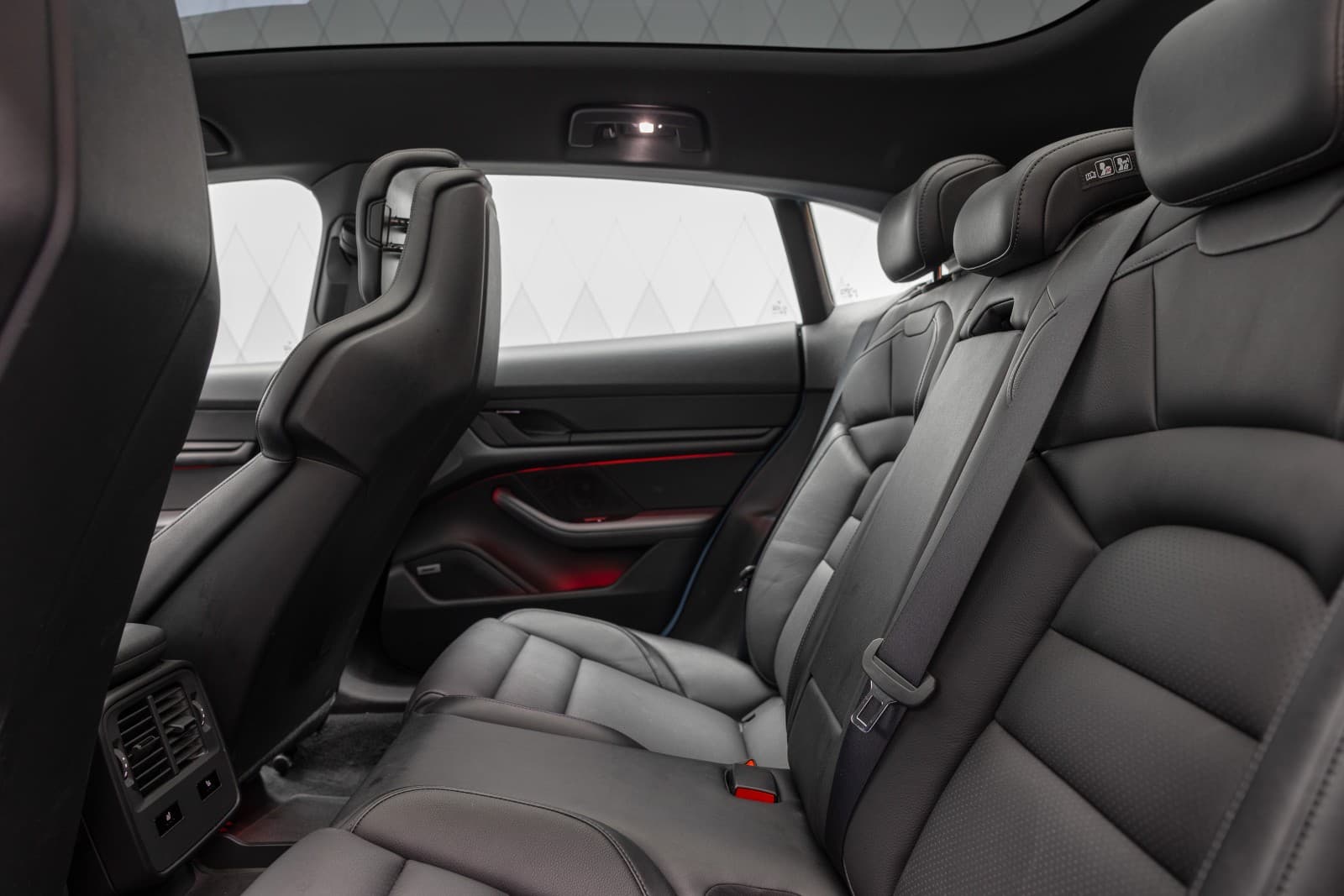 Porsche Taycan Cross Turismo - bilde 35