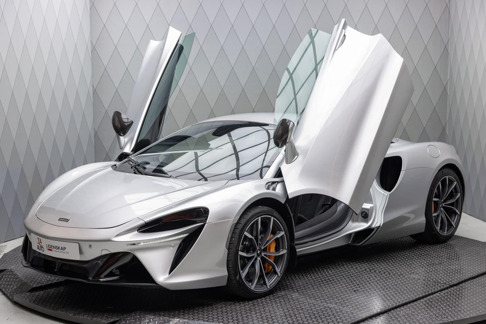 McLaren Artura - bilde 2