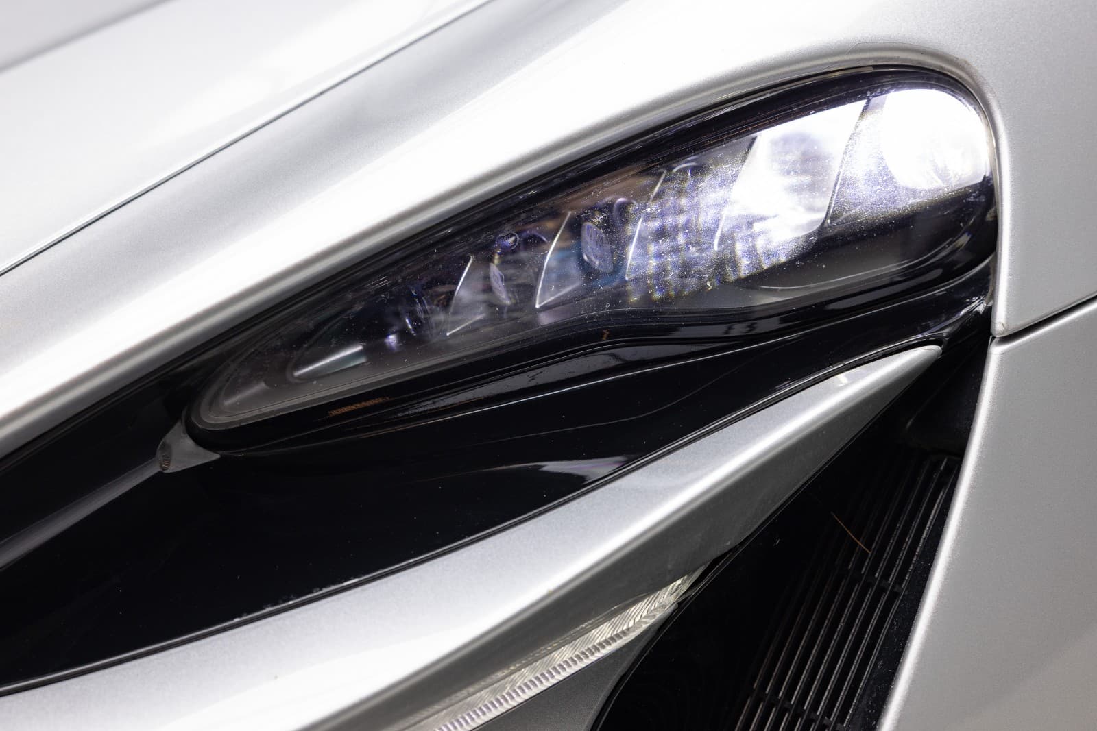 McLaren Artura - bilde 14