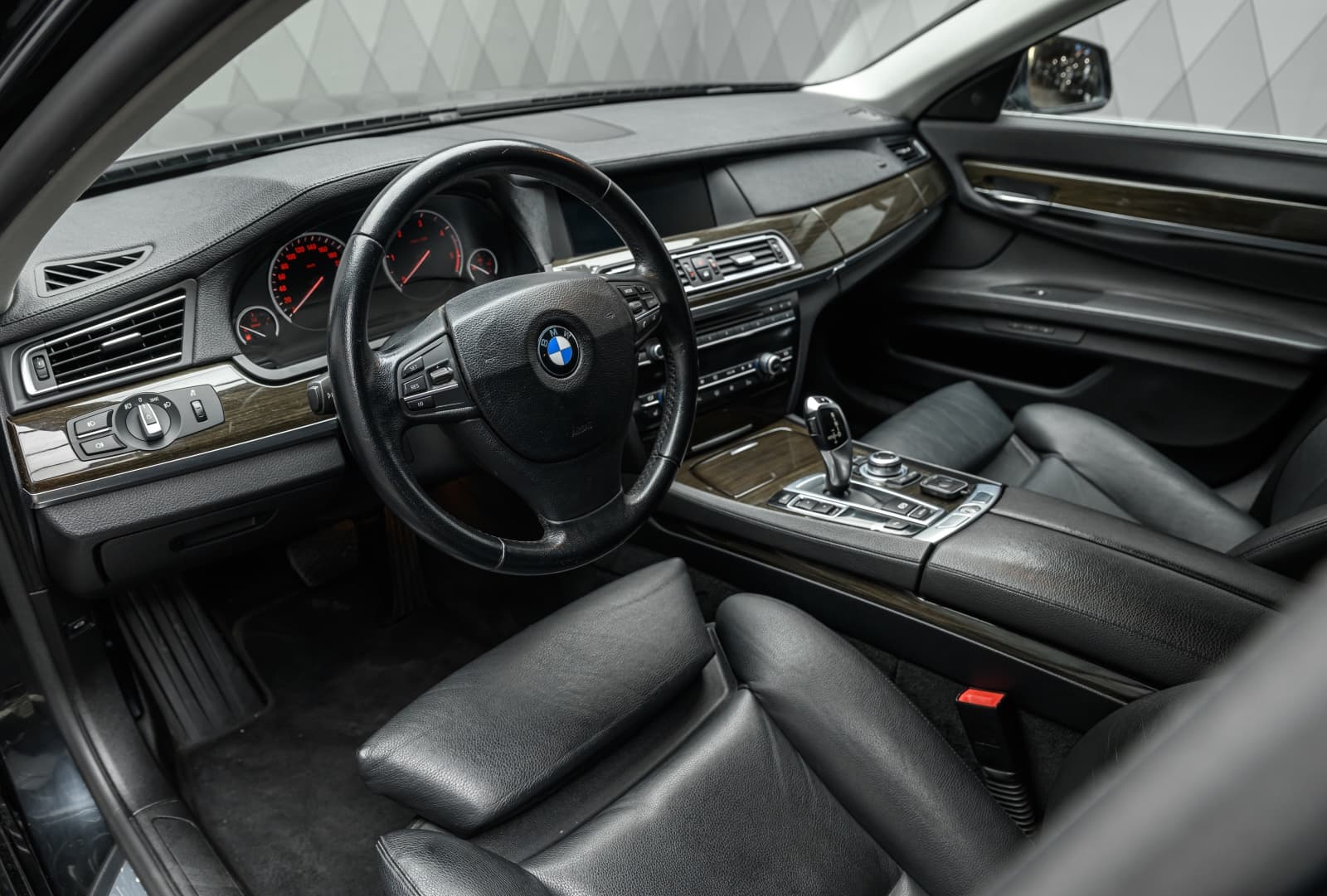 BMW 7-serie - bilde 12