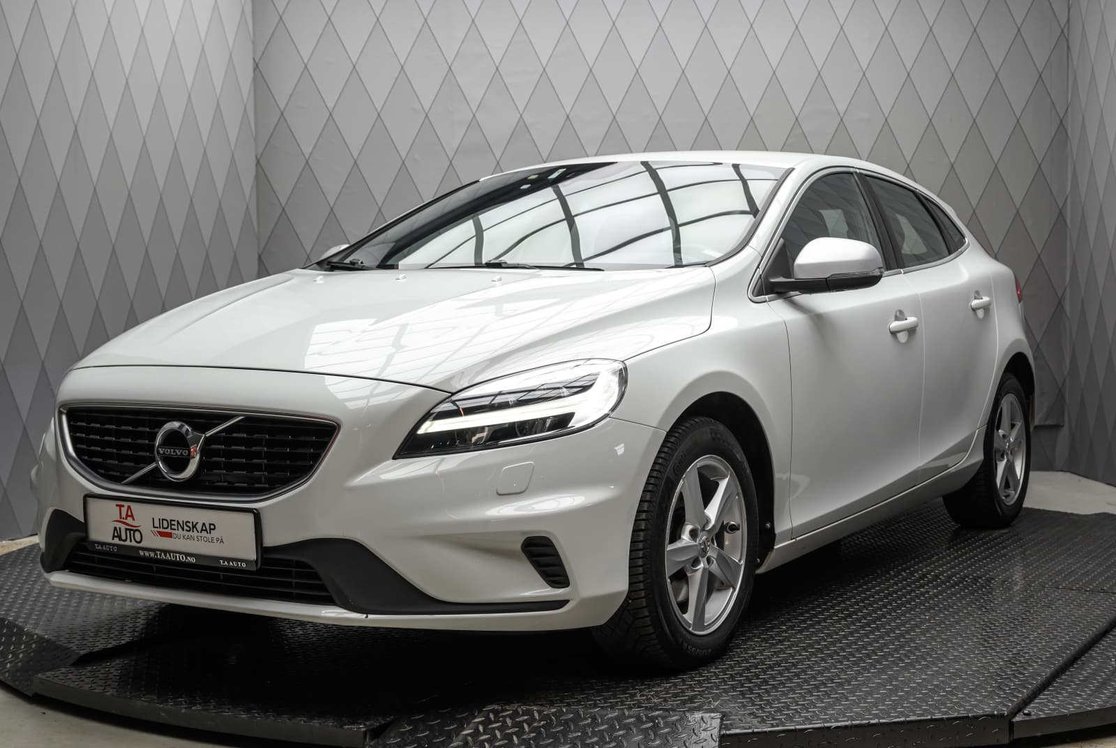 Volvo V40 - bilde 2