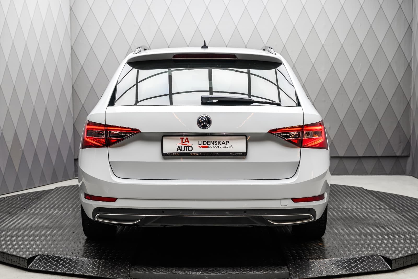 Skoda Superb - bilde 8