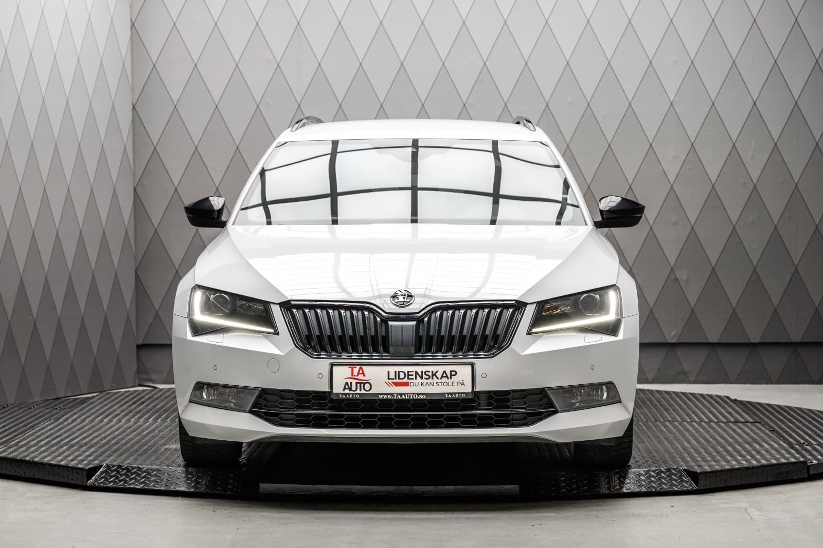 Skoda Superb - bilde 3