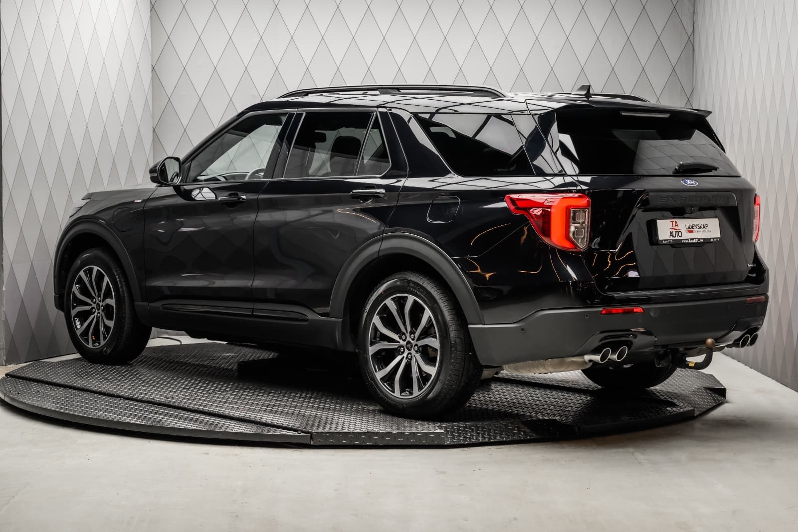 Ford Explorer - bilde 8