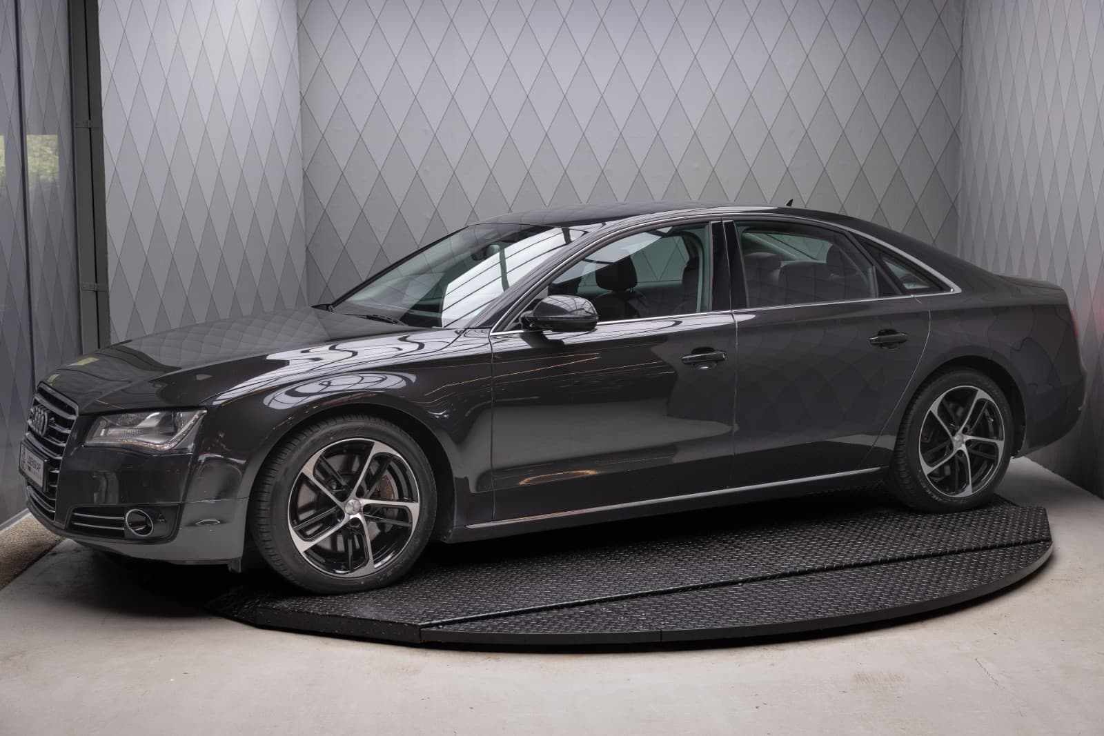Audi A8 - bilde 2