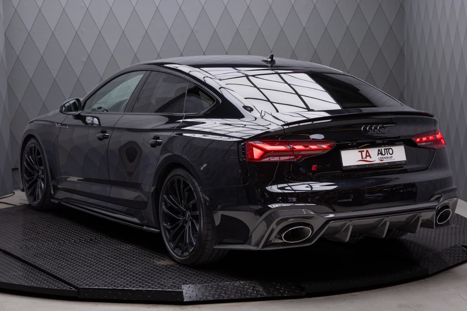 Audi RS5 - bilde 1