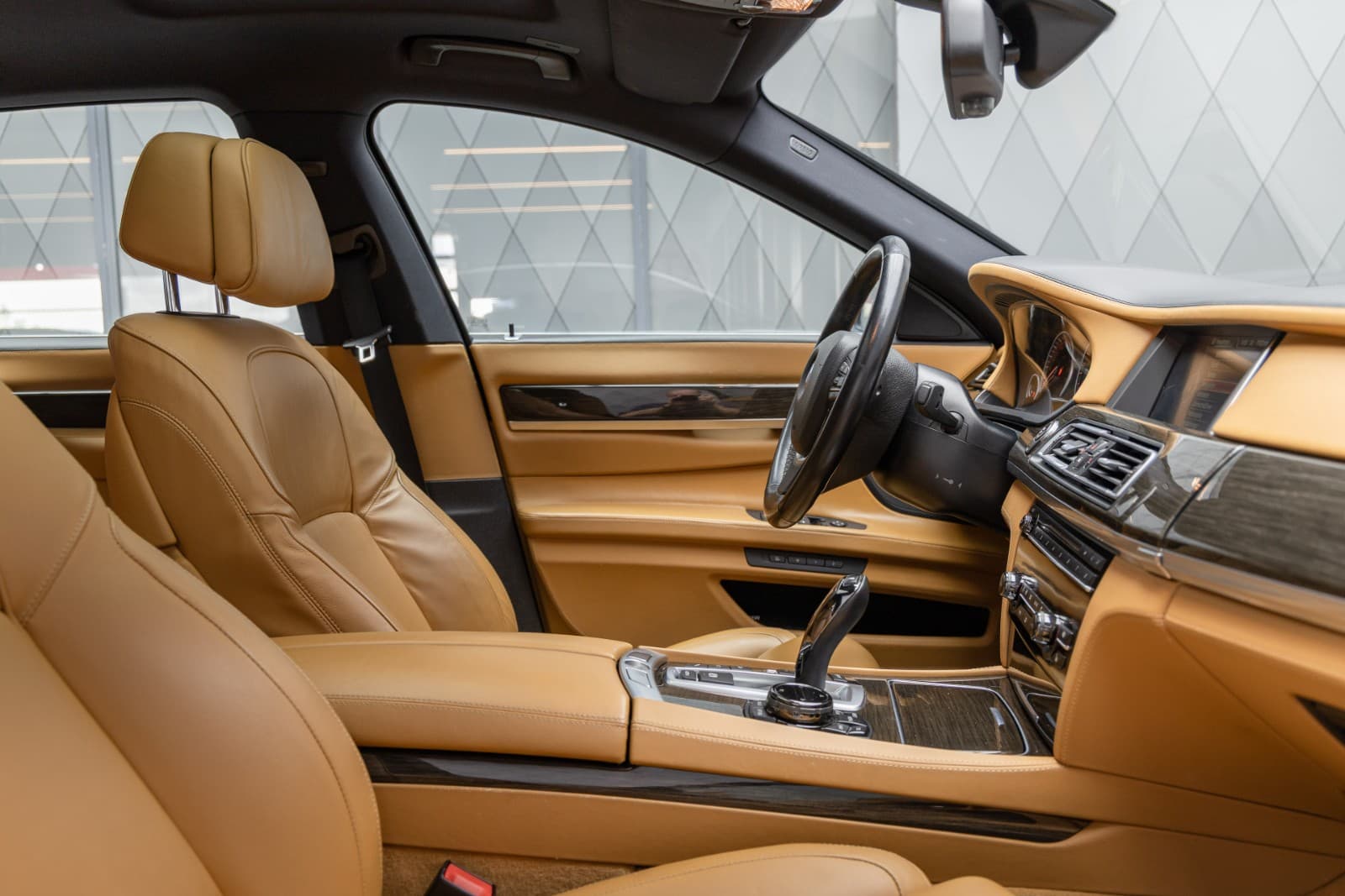 BMW 750i - bilde 40