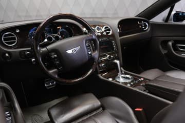 Bentley Continental GTC - thumbnail 30