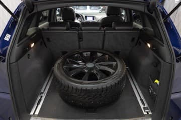 Audi SQ5 - thumbnail 23