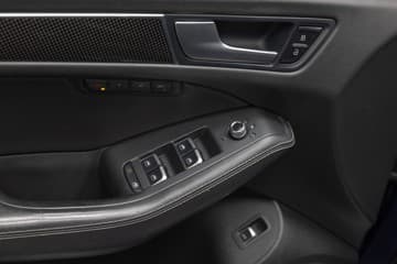 Audi SQ5 - thumbnail 15