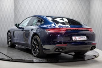 Porsche Panamera - thumbnail 1