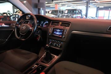 Volkswagen Golf - thumbnail 10