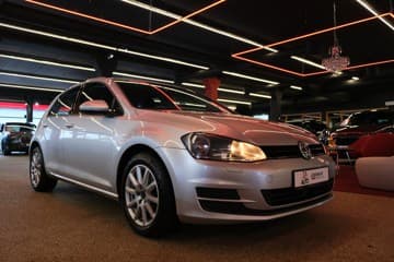 Volkswagen Golf - thumbnail 1