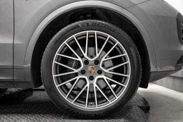 Porsche Cayenne - thumbnail 9