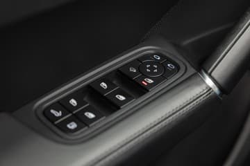 Porsche Cayenne - thumbnail 25