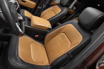 Land Rover Defender - thumbnail 17