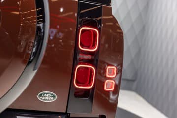 Land Rover Defender - thumbnail 9