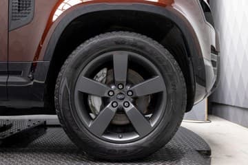 Land Rover Defender - thumbnail 7