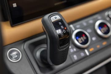 Land Rover Defender - thumbnail 31