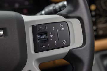 Land Rover Defender - thumbnail 23