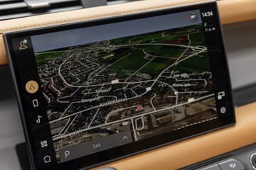 Land Rover Defender - thumbnail 27