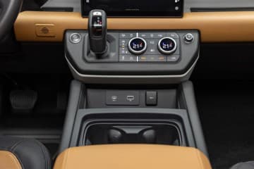 Land Rover Defender - thumbnail 30