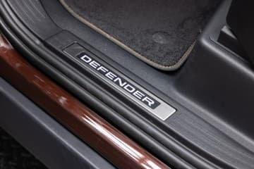 Land Rover Defender - thumbnail 14