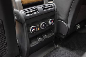 Land Rover Defender - thumbnail 36