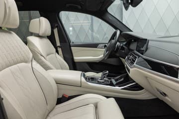 BMW X7 - thumbnail 32