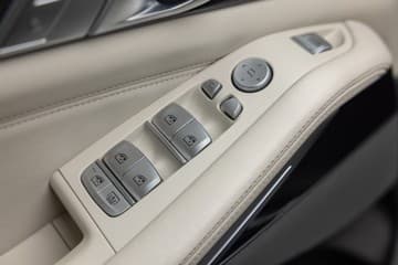 BMW X7 - thumbnail 16