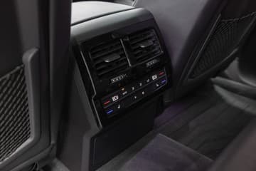 Volkswagen Touareg - thumbnail 35