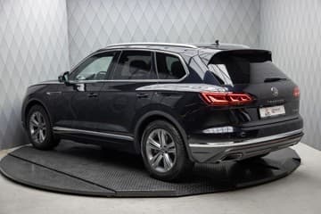 Volkswagen Touareg - thumbnail 1