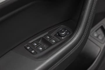 Volkswagen Touareg - thumbnail 12