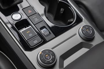 Volkswagen Touareg - thumbnail 32