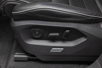 Volkswagen Touareg - thumbnail 16