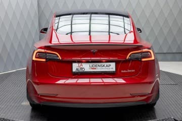 Tesla Model 3 - thumbnail 5