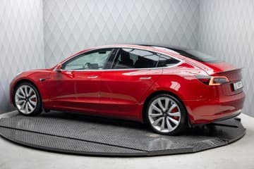 Tesla Model 3 - thumbnail 6