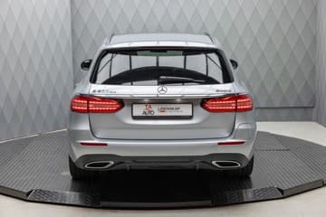 Mercedes-Benz E-Klasse - thumbnail 5