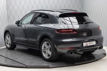 Porsche Macan - thumbnail 1