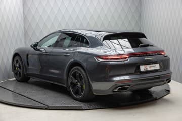 Porsche Panamera - thumbnail 1